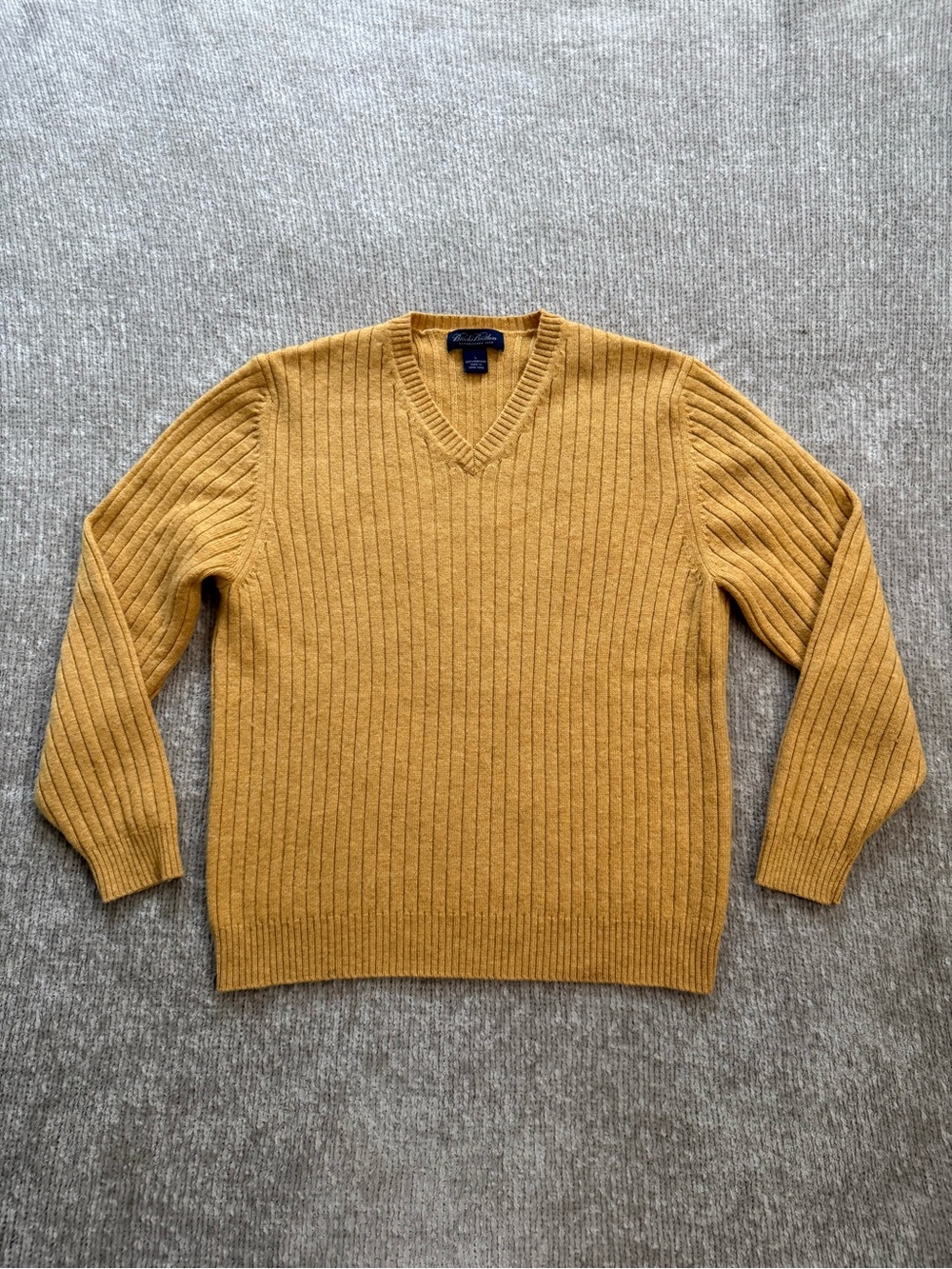 Brooks Brothers Lambswool Ribbed V Neck Sweater Mustard Gold Men’s Large